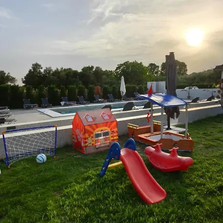 Topaz Three * سيفيري