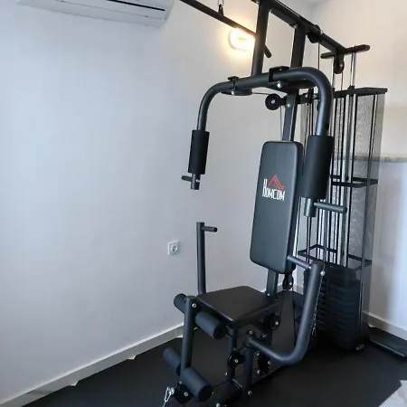 Topaz Three فندق