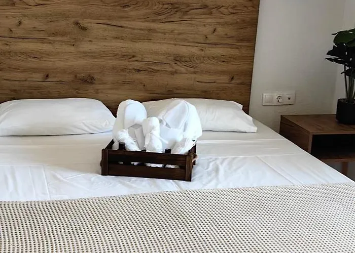 Topaz Three Hotel